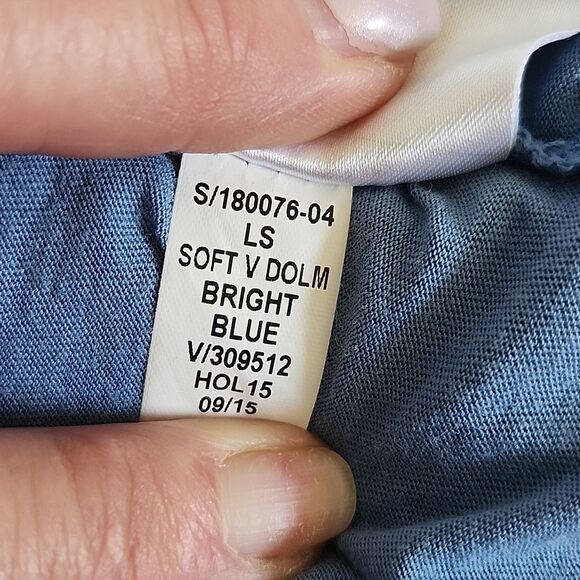 GAP Soft V-neck Long Sleeved Tee T-shirt In "Bright Blue", Medium - Picture 6 of 6